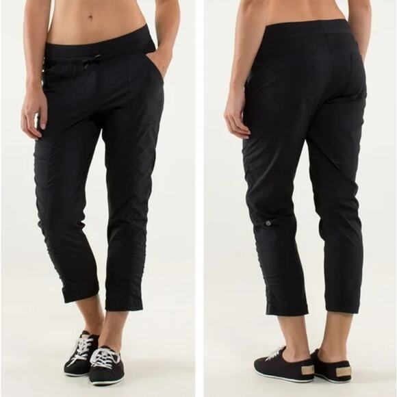 Lululemon Street To Studio Crop No Liner Cropped Pants Swift Sweatpants, Black - Picture 1 of 13